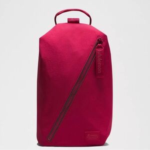 NWT - Lululemon athletica Fast Track Bag 2.0 9L
